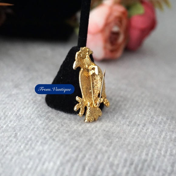 🦜 VINTAGE Gold Colourful Parrot / Bird on a Branch Brooch / Scarf Pin 🧷 - Picture 5 of 6